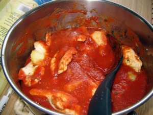 poulet tomaté et patates rissolées
